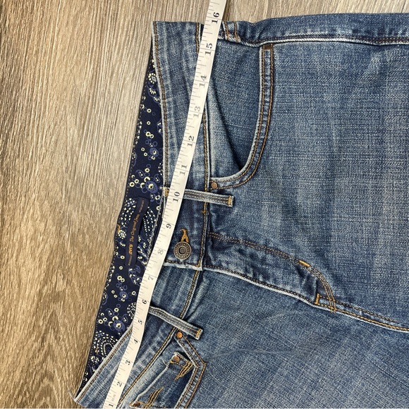 LEVI'S 525 Perfect Waist Capri's Women's Sz 8 Blue Cuff Button Pocket - Picture 5 of 10
